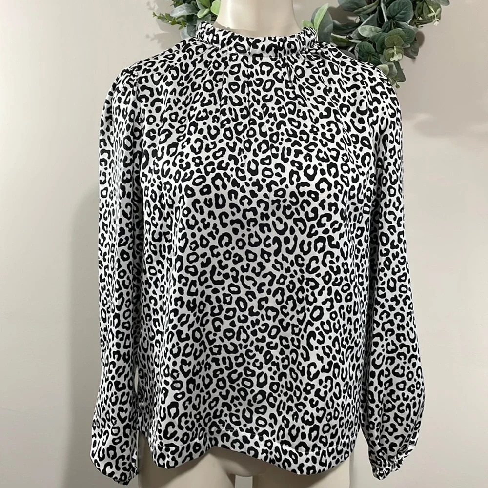 NWOT Ann Taylor Petite Animal Print Tie Back Top XSP